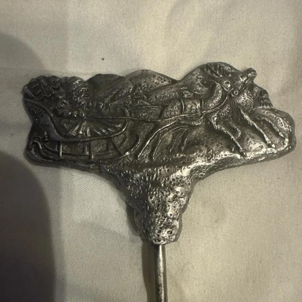Unbranded this pewter